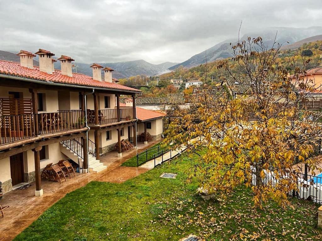 Apartamentos Dona Jimena Del Ambroz 4 Estrellas Complejo Unico En El Centro Del Pueblo - Piscina Ya Abierta Hervás Exterior photo